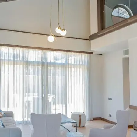 Villa Enjoy Playing Golf, Where Luxury Meets Peace. *